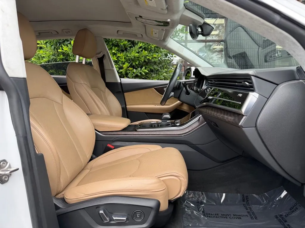 Audi Q8 photo 34