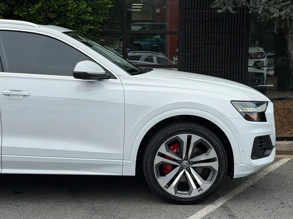 Audi Q8 photo 23
