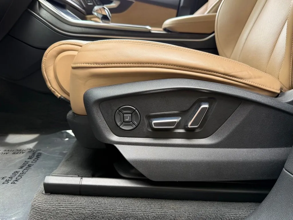 Audi Q8 photo 27