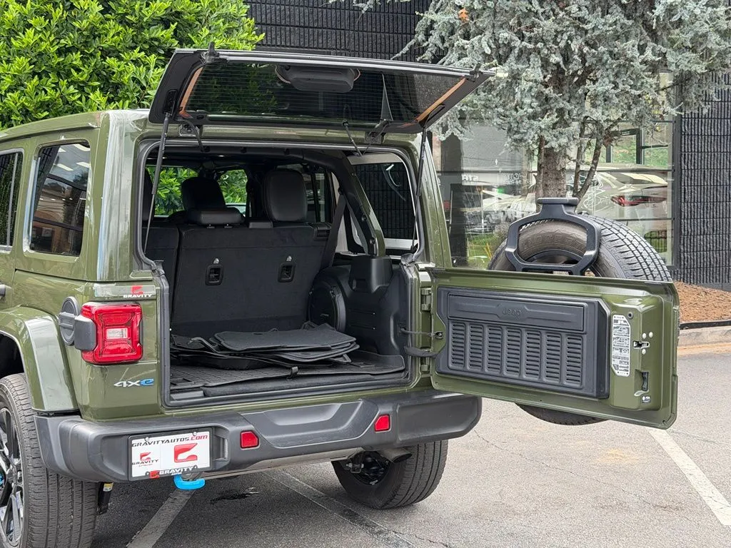 Jeep Wrangler photo 17