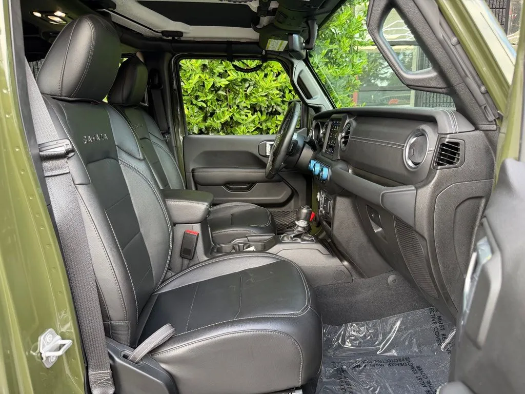 Jeep Wrangler photo 33