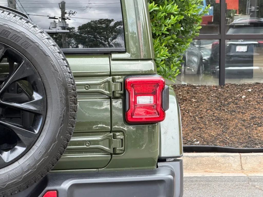 Jeep Wrangler photo 16