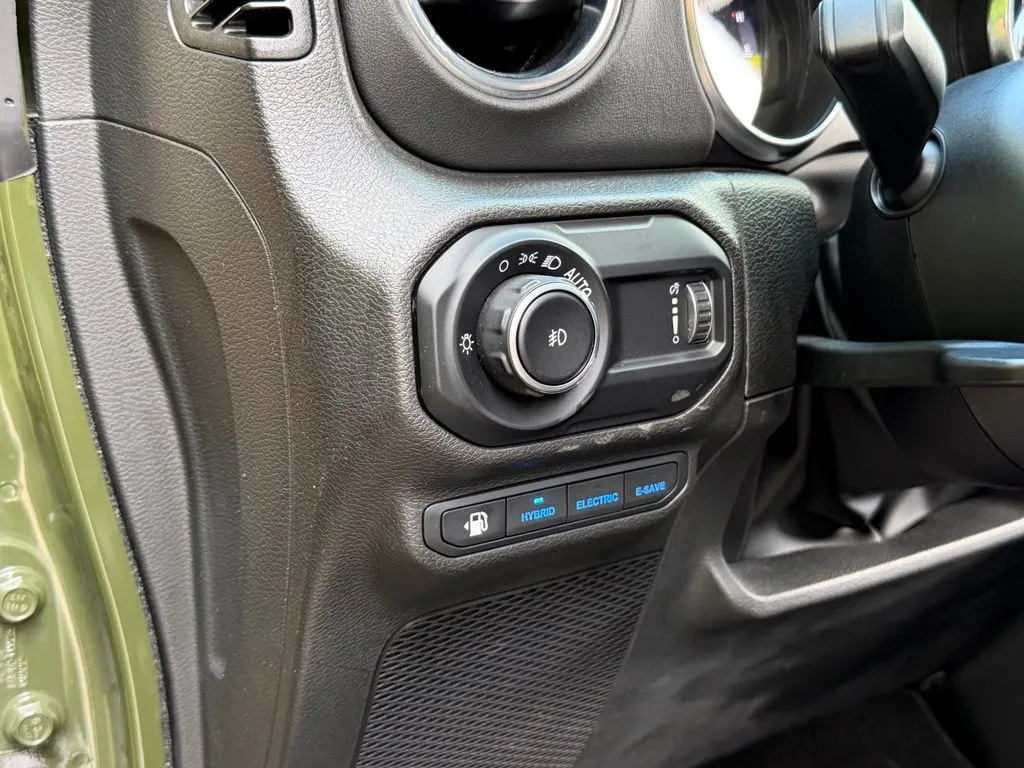 Jeep Wrangler photo 27