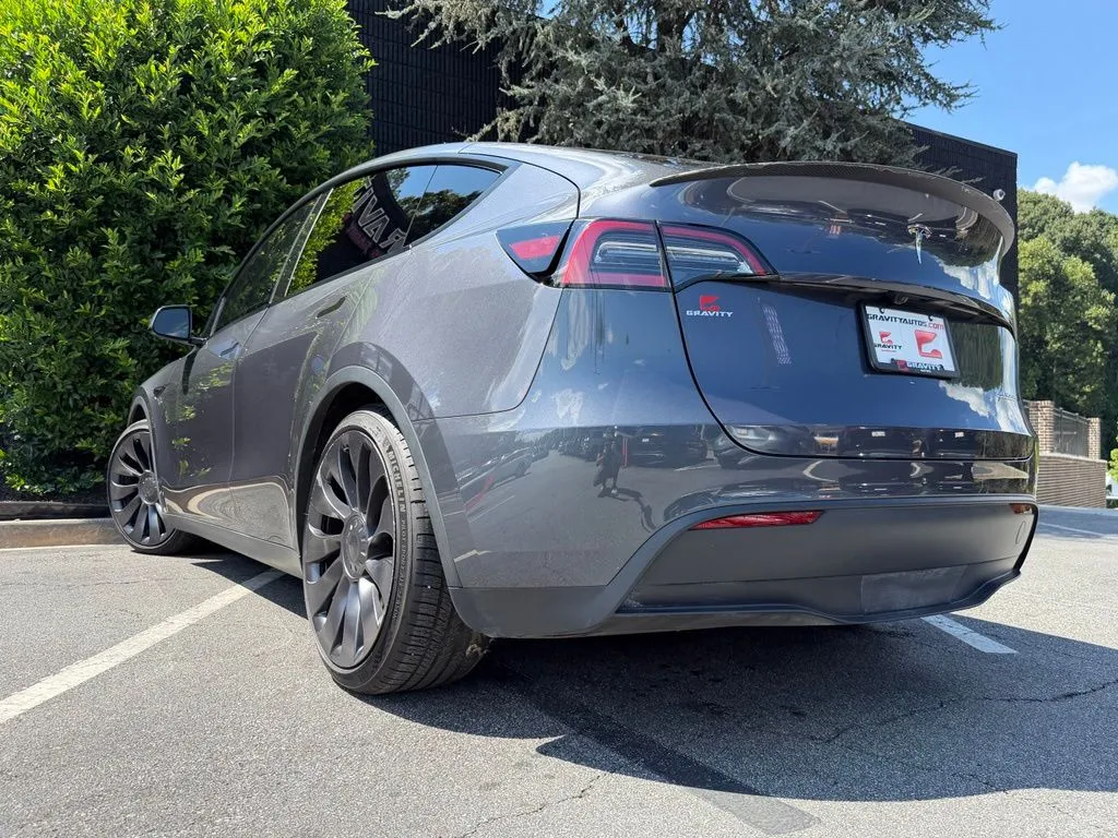 Tesla Model Y photo 20