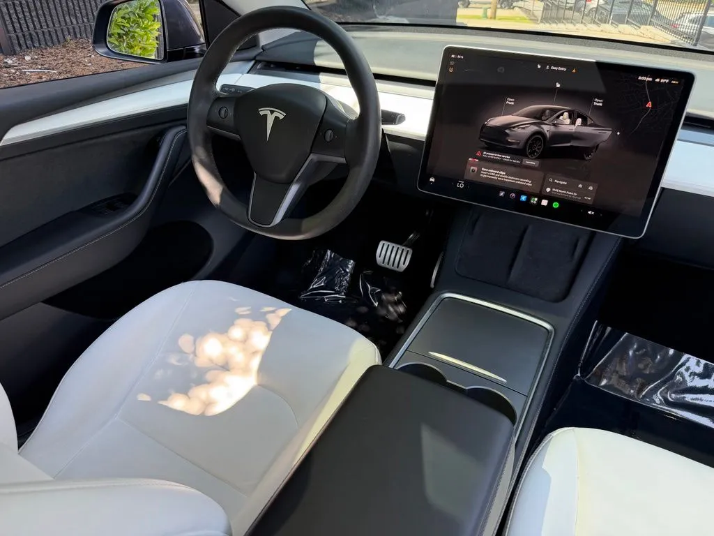 Tesla Model Y photo 41