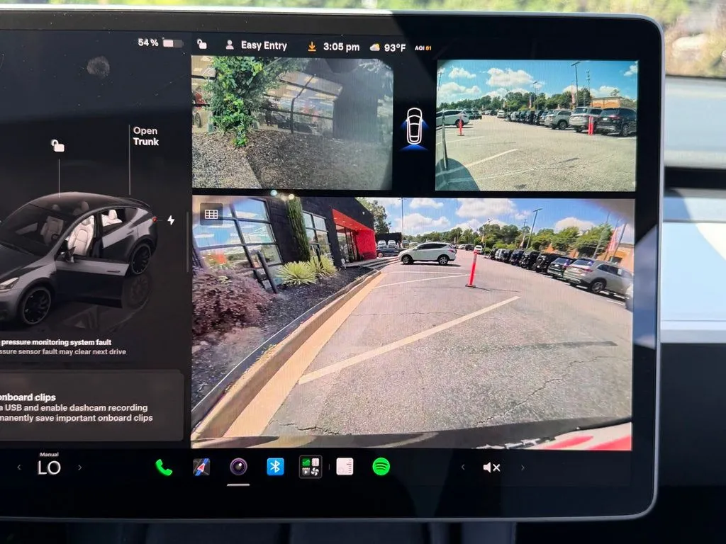 Tesla Model Y photo 51
