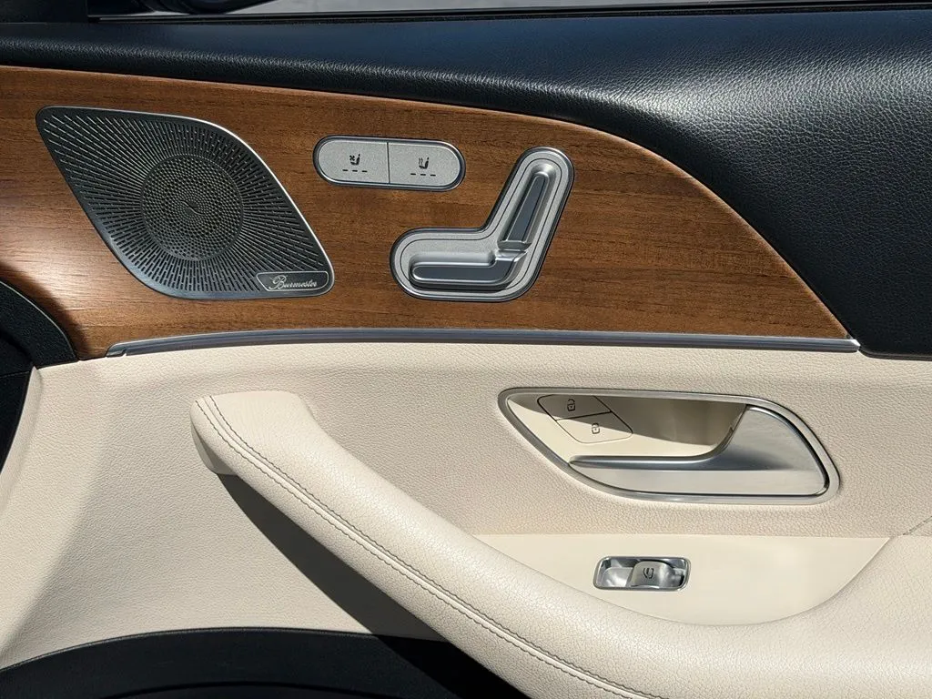 Mercedes-Benz GLE photo 36