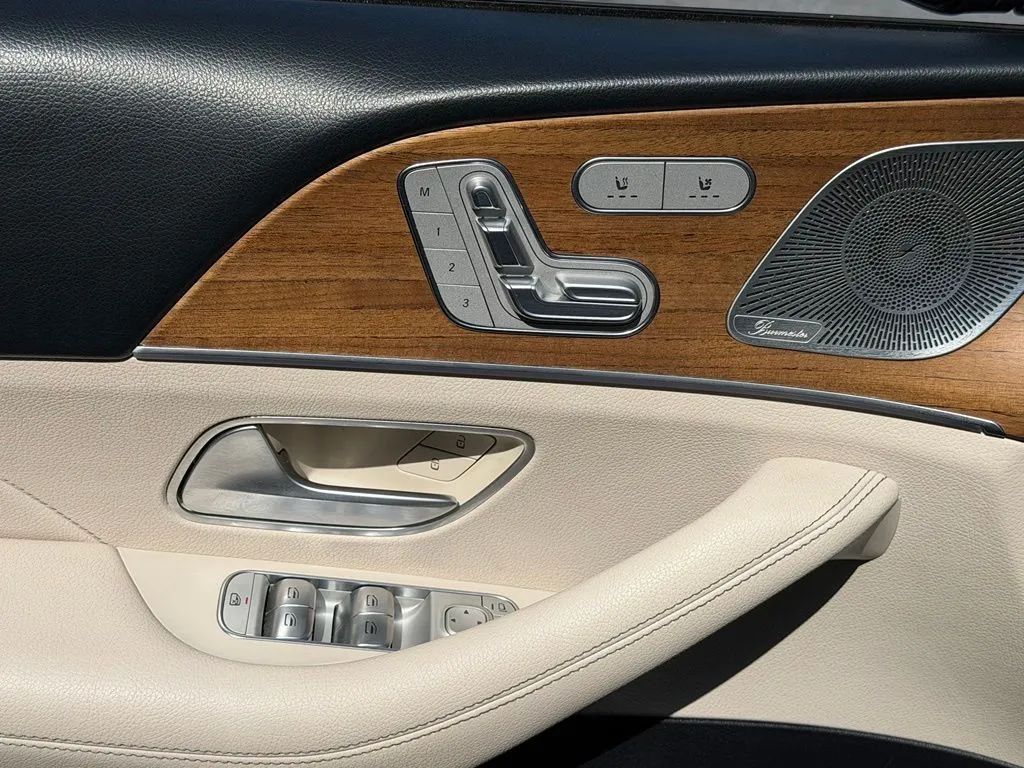 Mercedes-Benz GLE photo 29