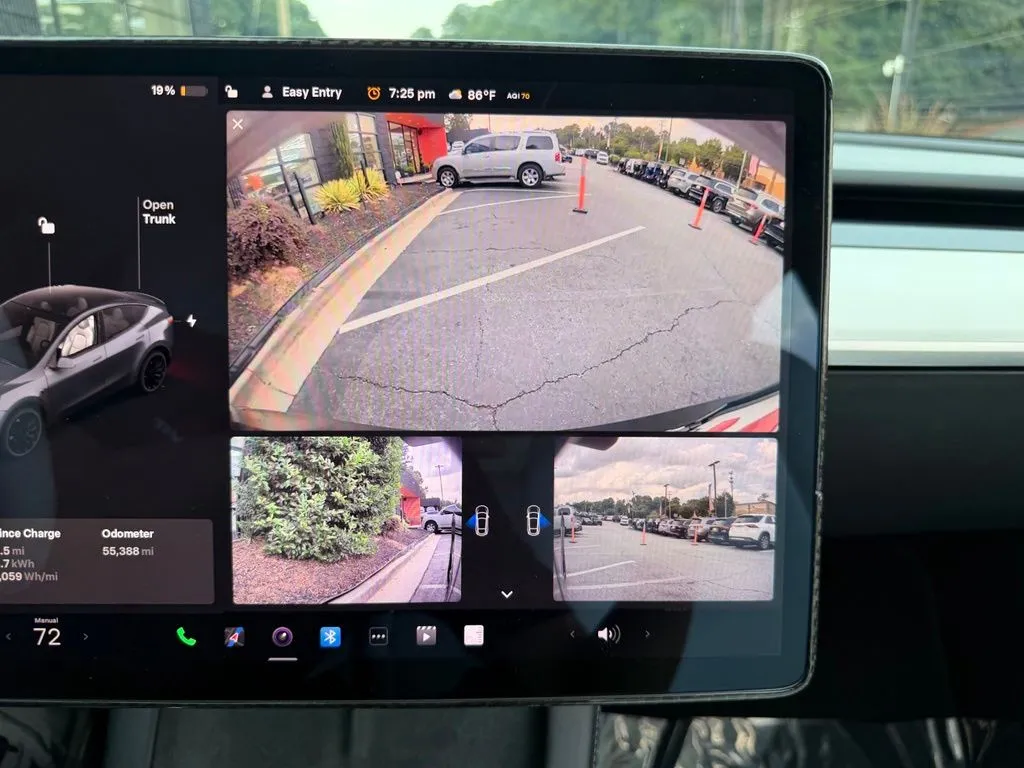 Tesla Model Y photo 51