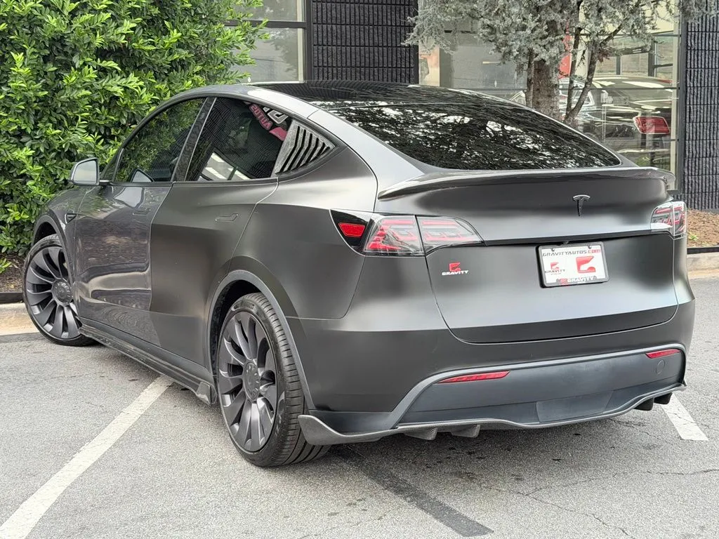 Tesla Model Y photo 19