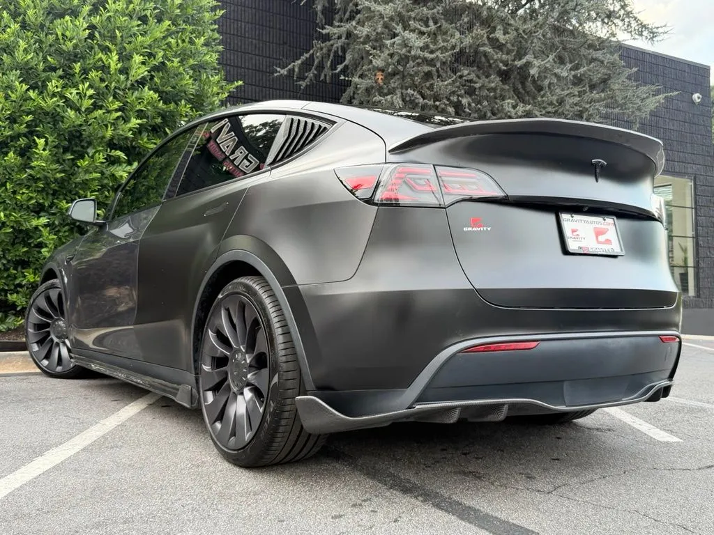 Tesla Model Y photo 20