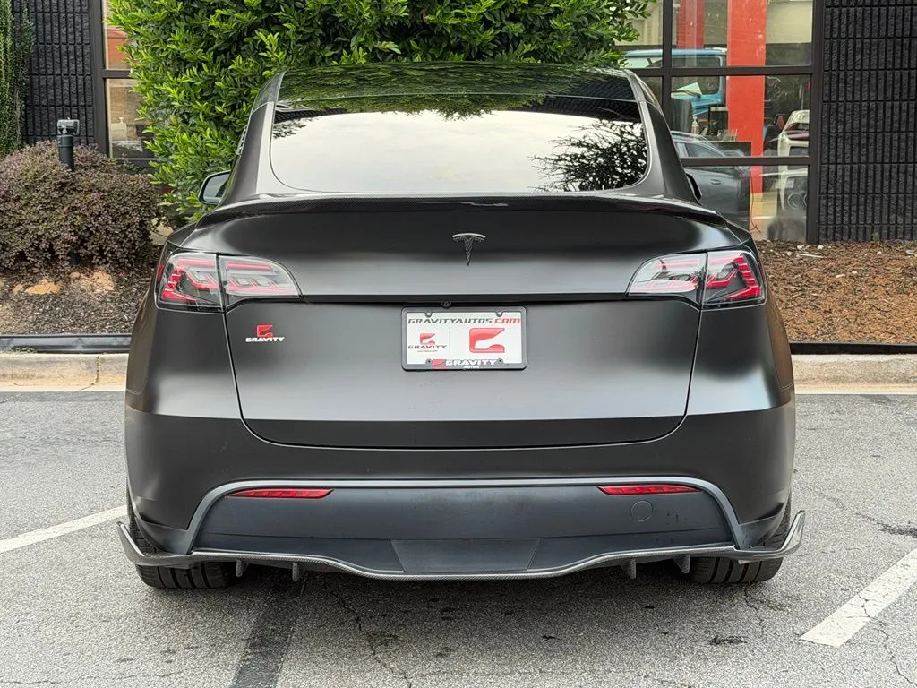 Tesla Model Y photo 14