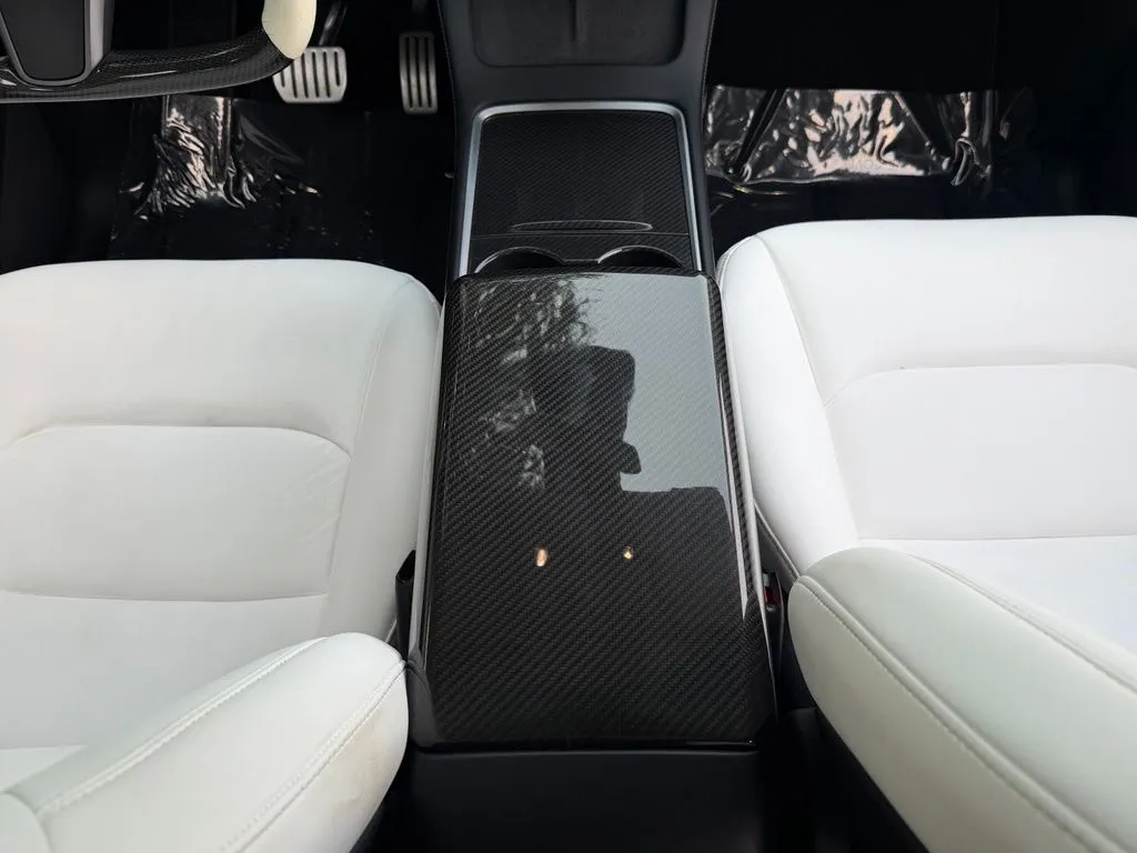 Tesla Model Y photo 47
