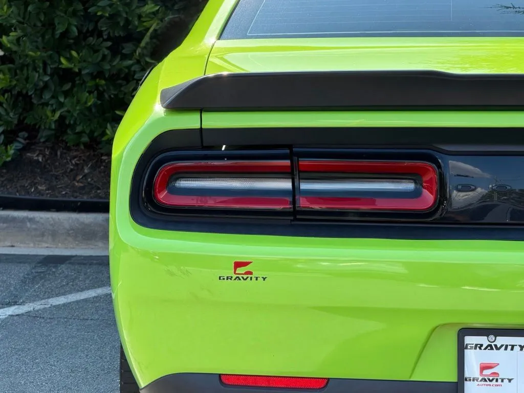 Dodge Challenger photo 15