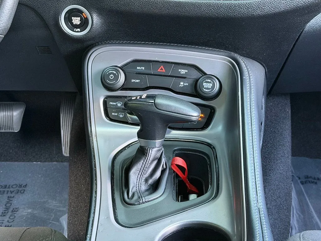 Dodge Challenger photo 46