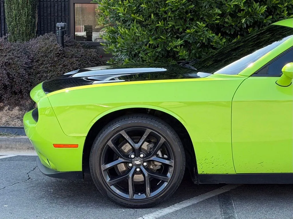 Dodge Challenger photo 10