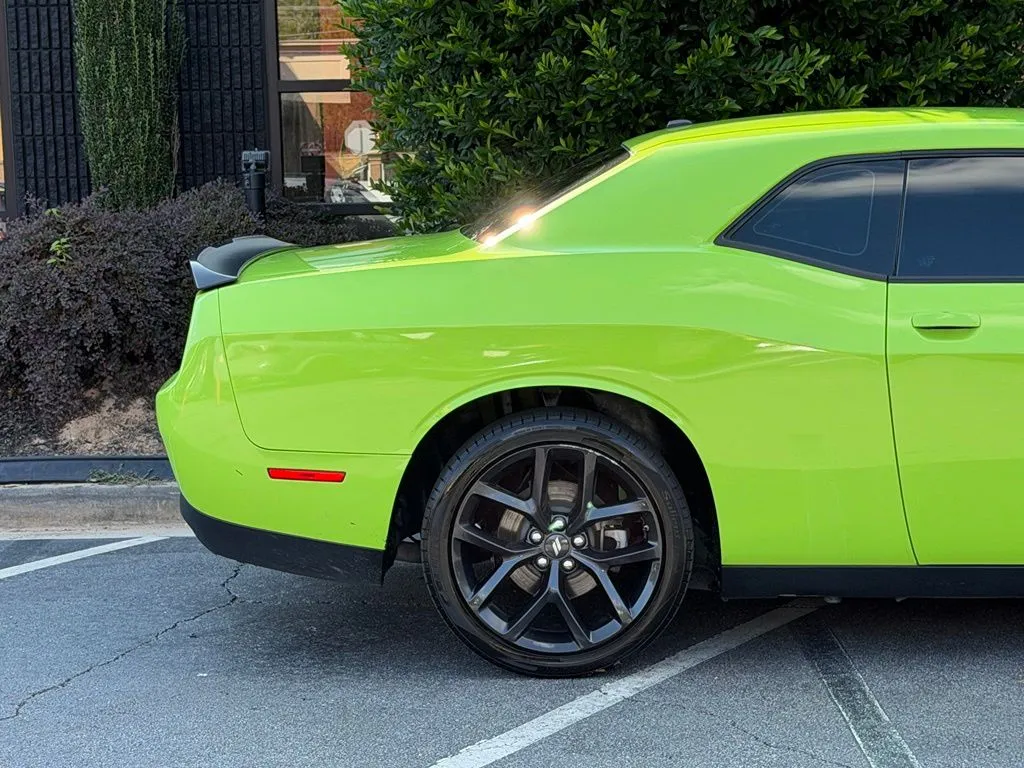 Dodge Challenger photo 22