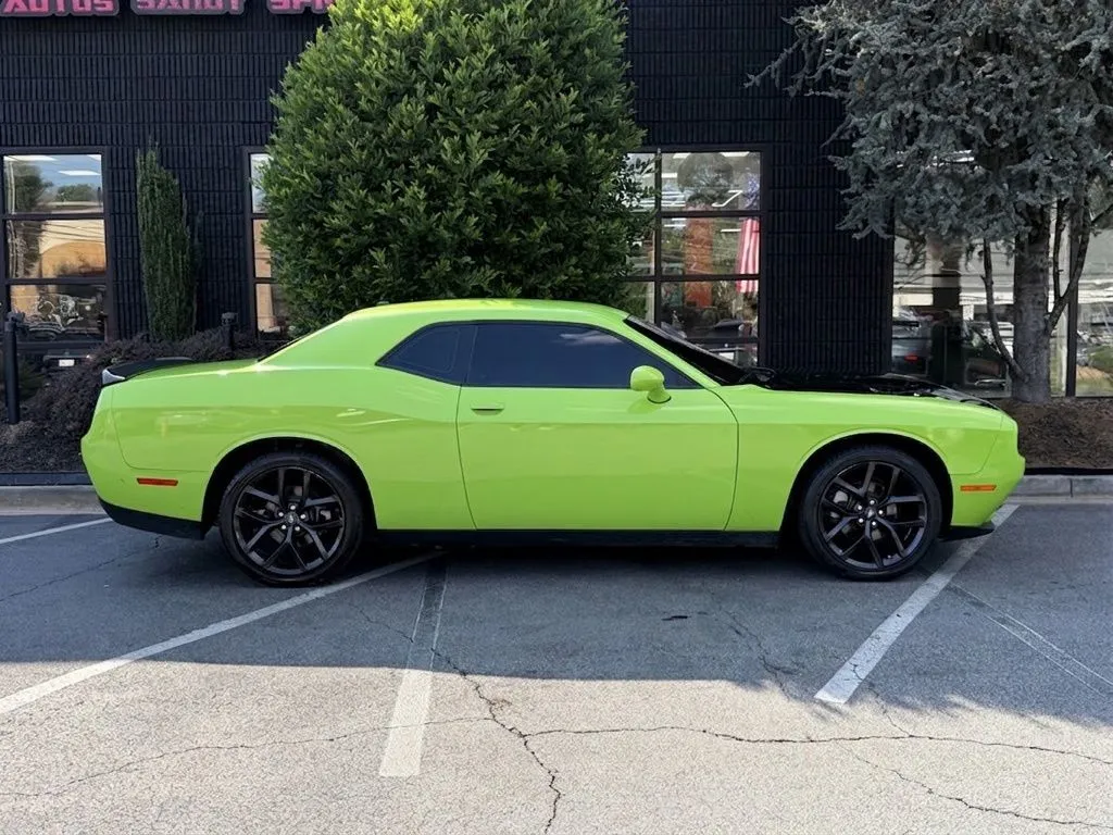 Dodge Challenger photo 21