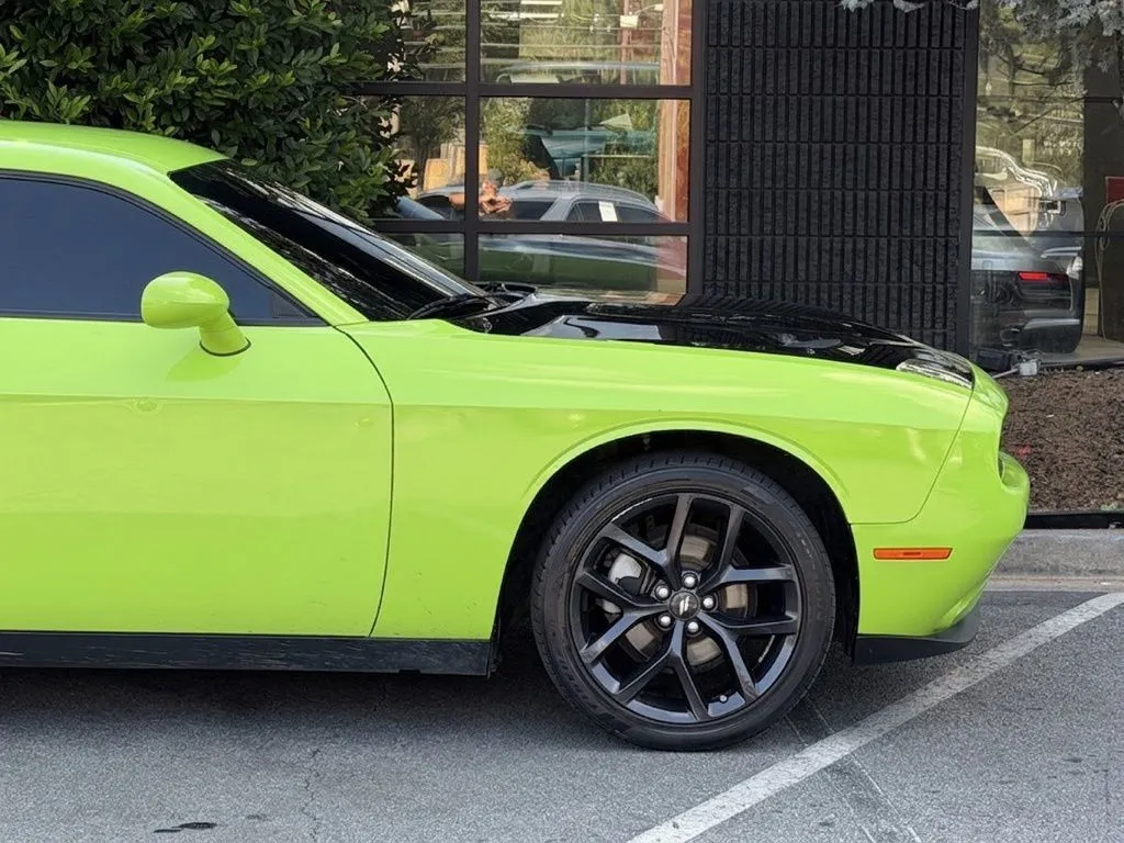 Dodge Challenger photo 23