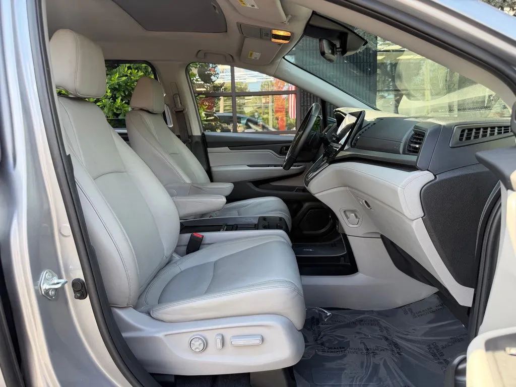 Honda Odyssey photo 35