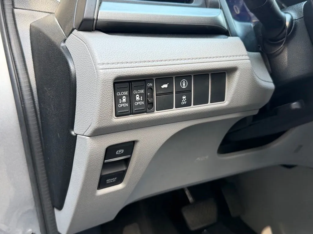 Honda Odyssey photo 28