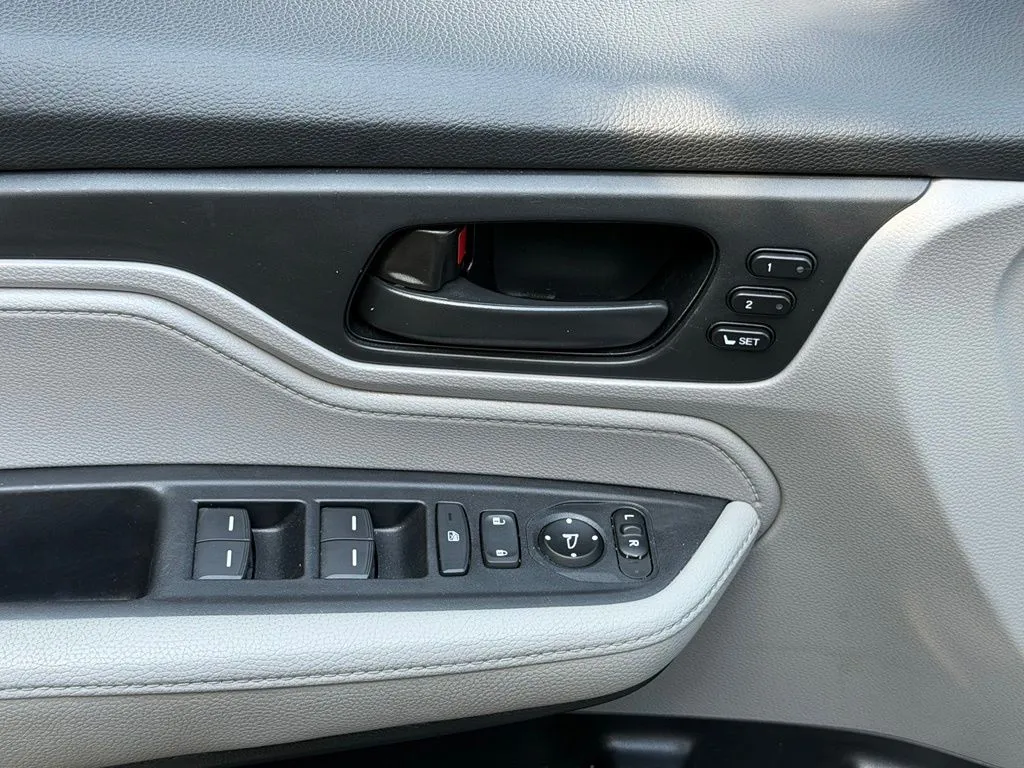 Honda Odyssey photo 30
