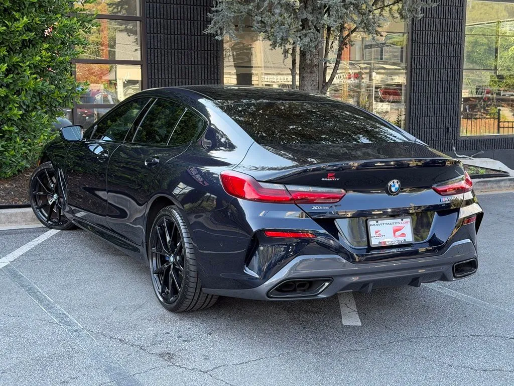 BMW 8 Series photo 19