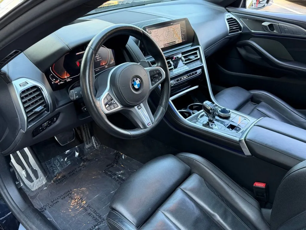 BMW 8 Series photo 24