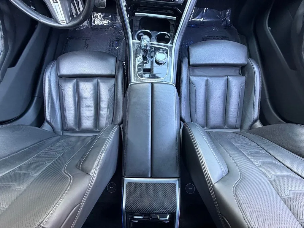 BMW 8 Series photo 50