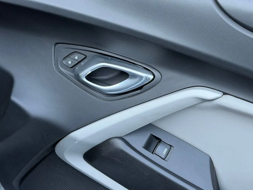 Chevrolet Camaro photo 35