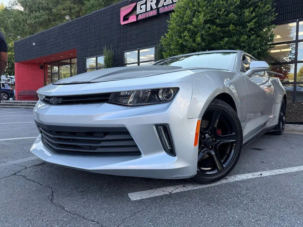 Chevrolet Camaro photo 2