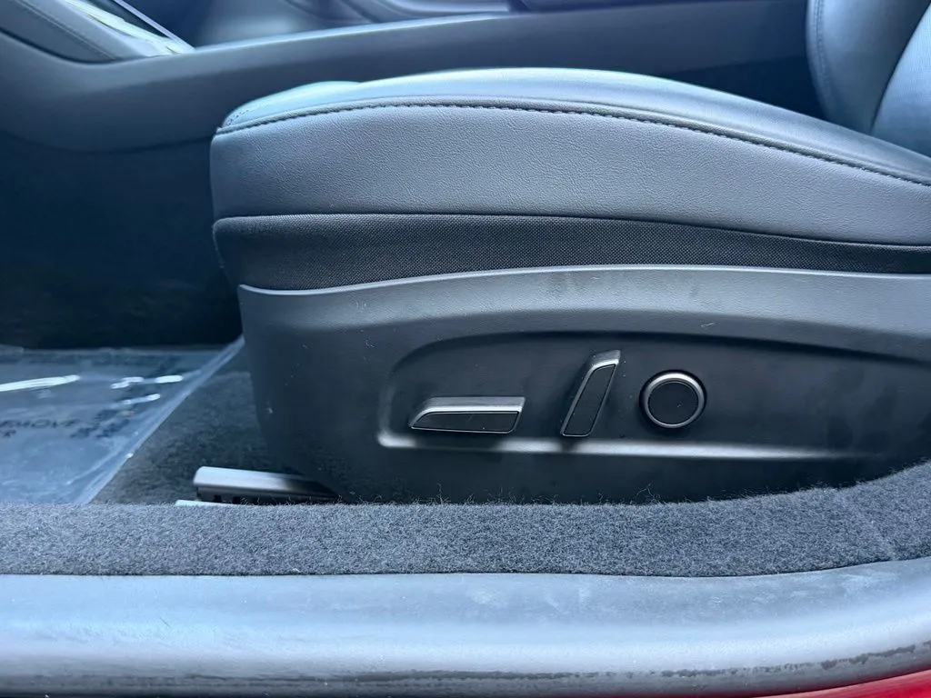 Tesla Model 3 photo 27