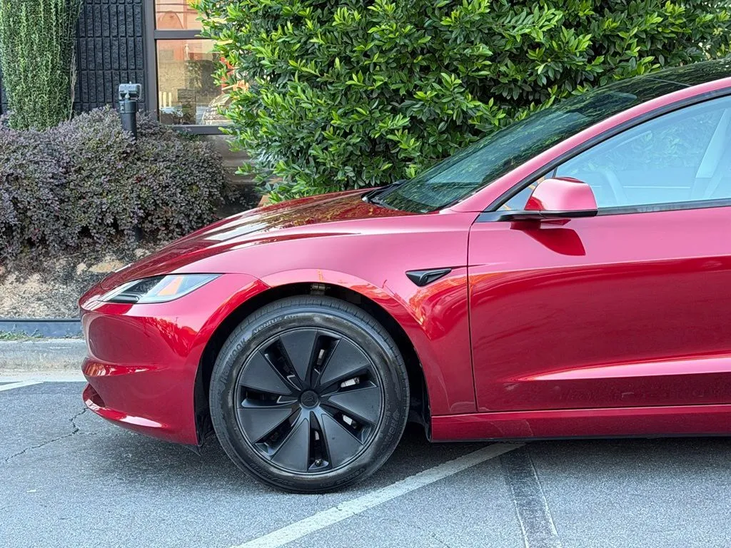 Tesla Model 3 photo 10