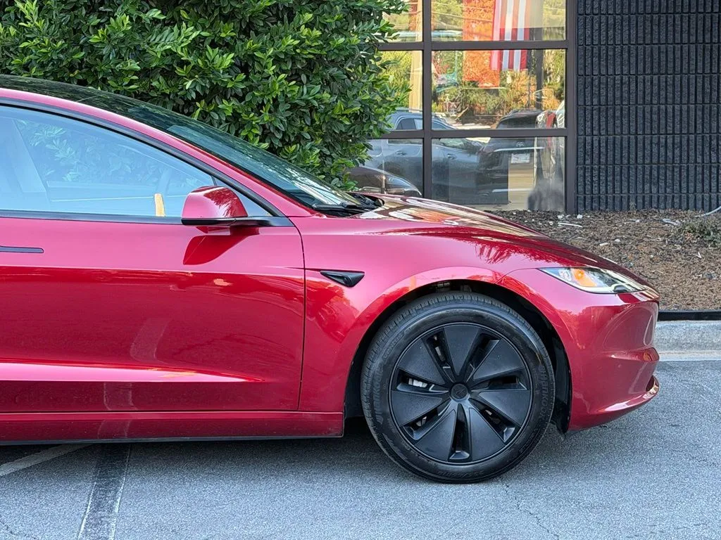 Tesla Model 3 photo 23