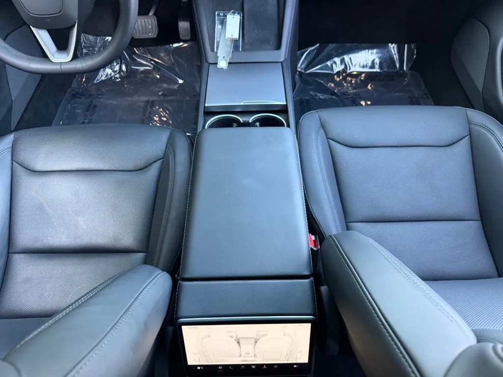 Tesla Model 3 photo 47