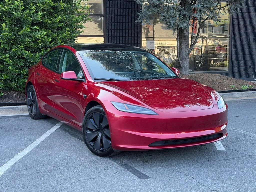 Tesla Model 3 photo 7