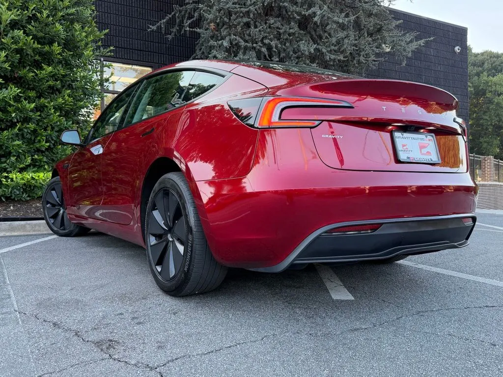 Tesla Model 3 photo 20