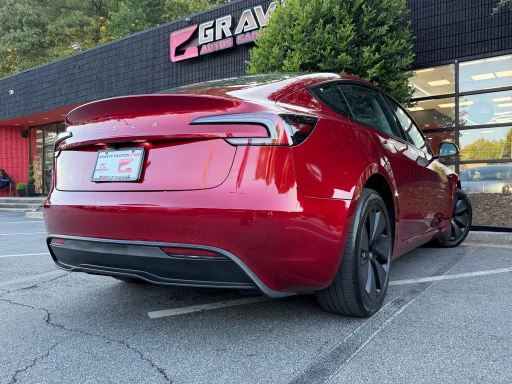 Tesla Model 3 photo 13