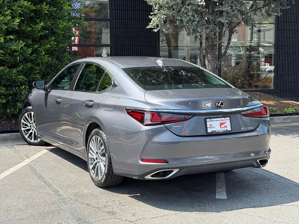 Lexus ES photo 19