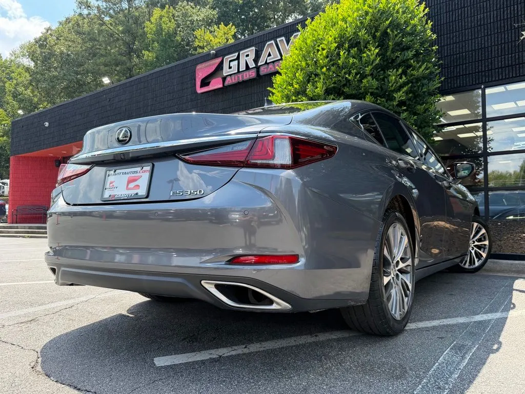 Lexus ES photo 13
