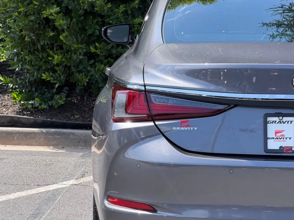 Lexus ES photo 15