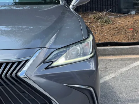 More photos of 2019 Lexus ES 350 at Gravity Autos Sandy Springs, GA