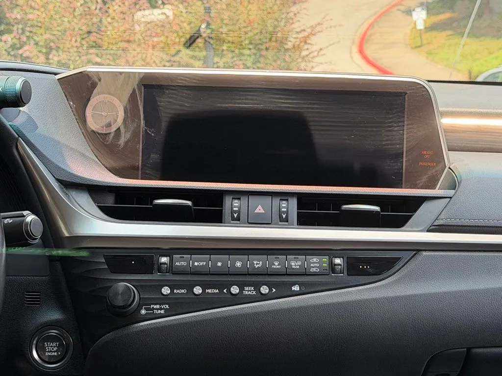 Lexus ES photo 47