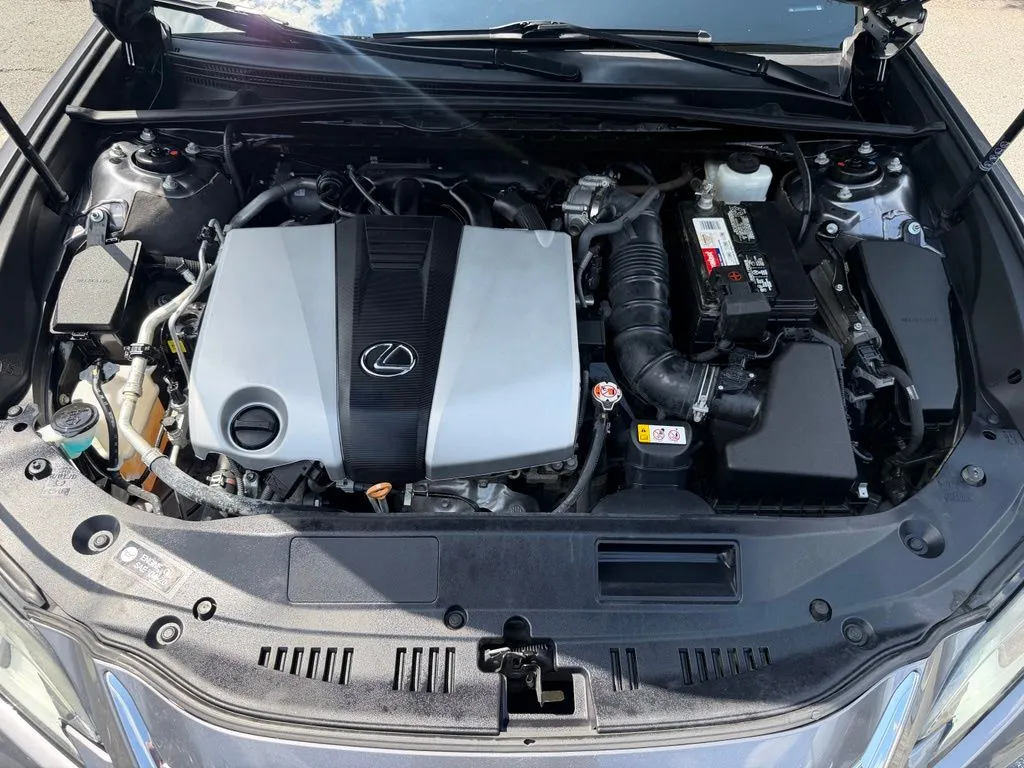 Lexus ES photo 6