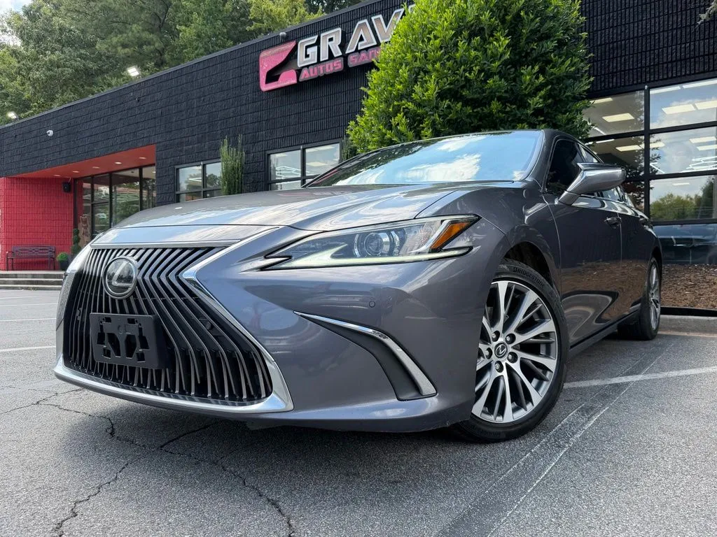 Lexus ES photo 2