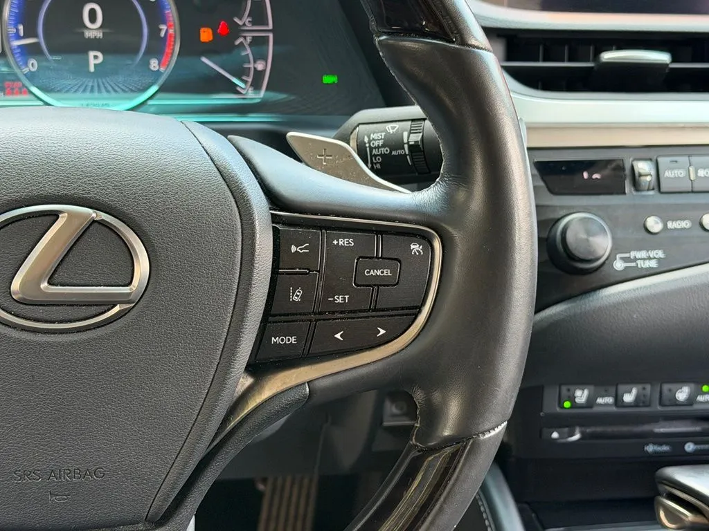 Lexus ES photo 45