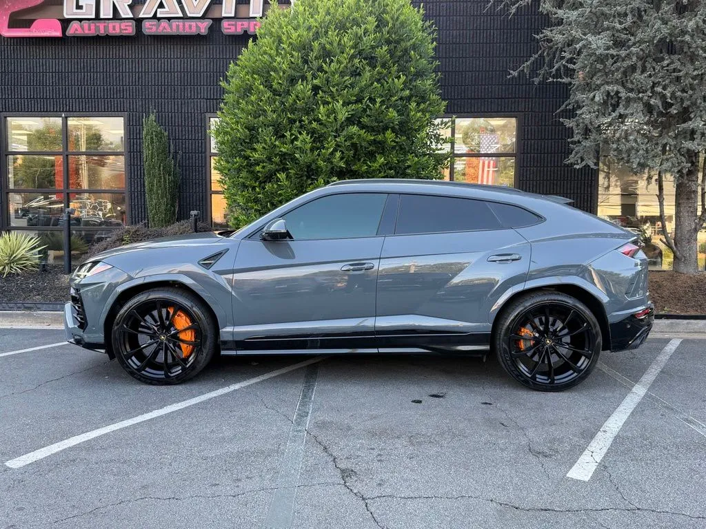 Lamborghini Urus photo 9