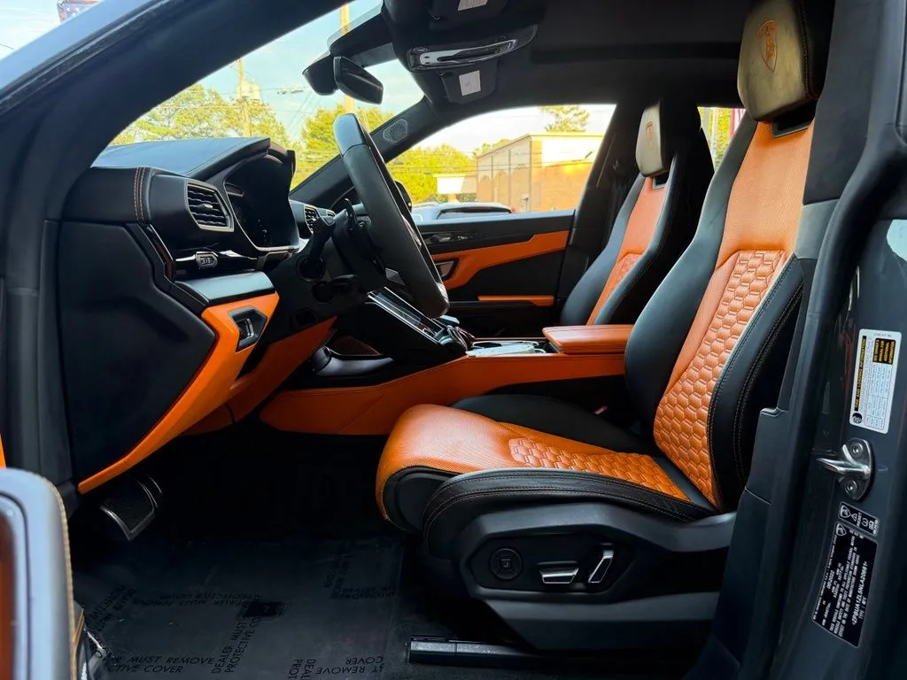 Lamborghini Urus photo 25