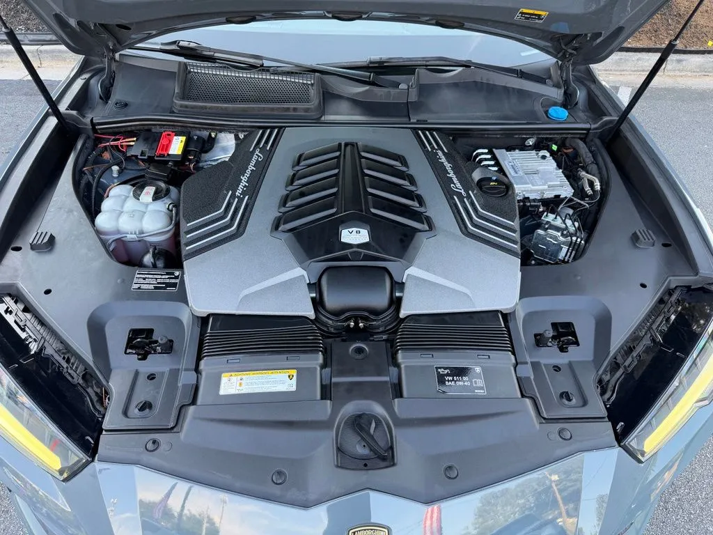 Lamborghini Urus photo 6