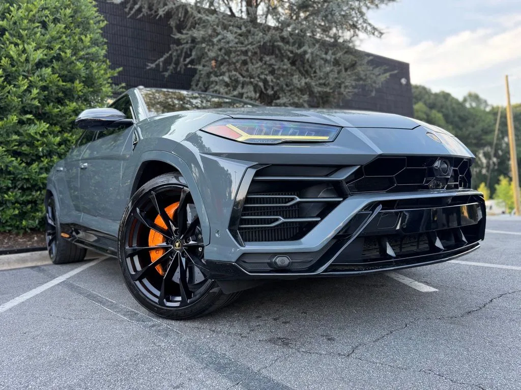 Lamborghini Urus photo 8